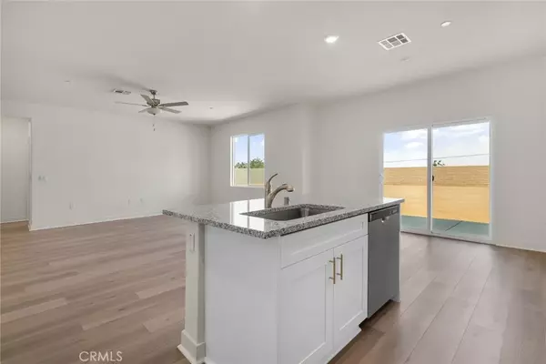 Apple Valley, CA 92307,14840 Indigo Road