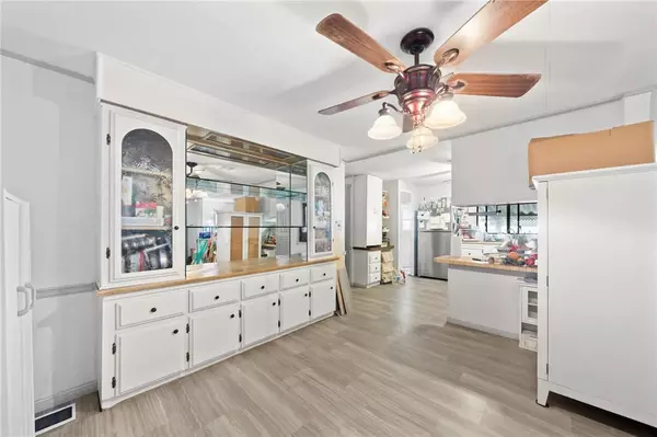 Riverside, CA 92504,15181 Van Buren #147