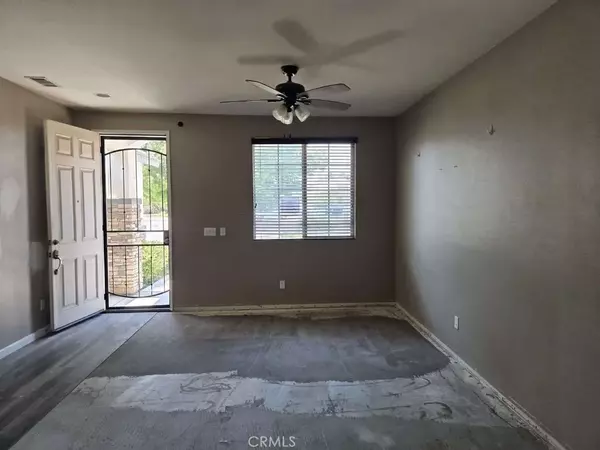 Hesperia, CA 92344,8663 Aberdeen Court