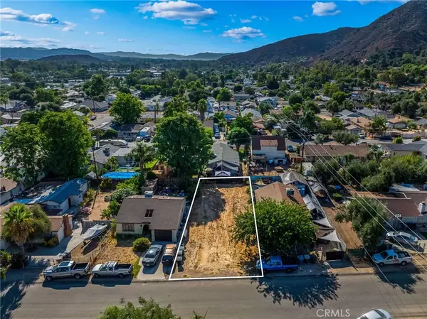 0 Walls, Lake Elsinore, CA 92530