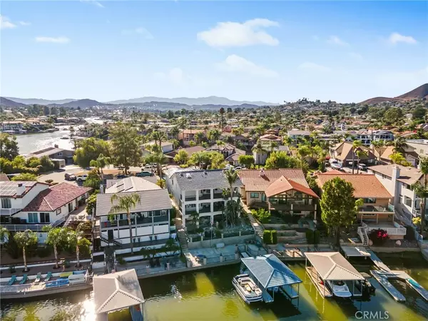 Canyon Lake, CA 92587,30248 White Wake