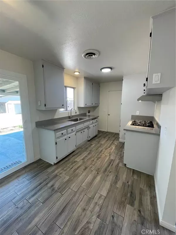 Hemet, CA 92543,1115 S Thompson Street