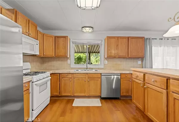 Wildomar, CA 92595,33520 Almond Street