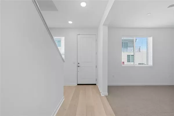 San Diego, CA 92154,5465 Seacliff Place #76