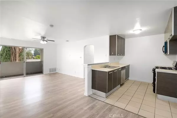 Canoga Park, CA 91303,7254 Vassar Ave #308