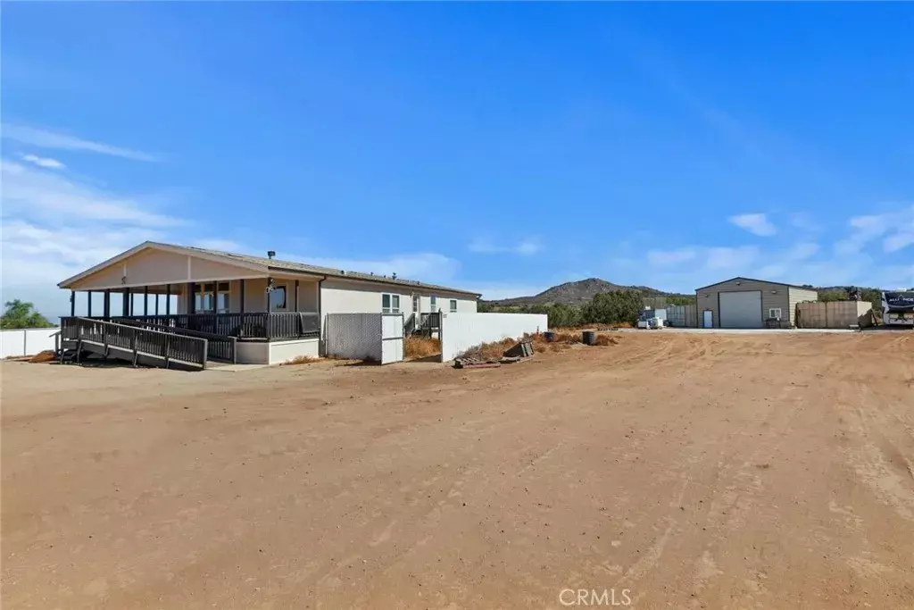 Lake Mathews, CA 92570,19310 Ann Way