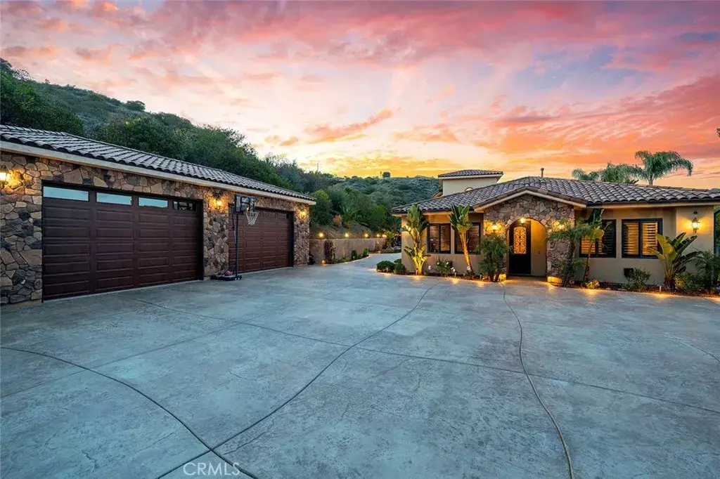 Murrieta, CA 92562,21128 Via Los Laureles