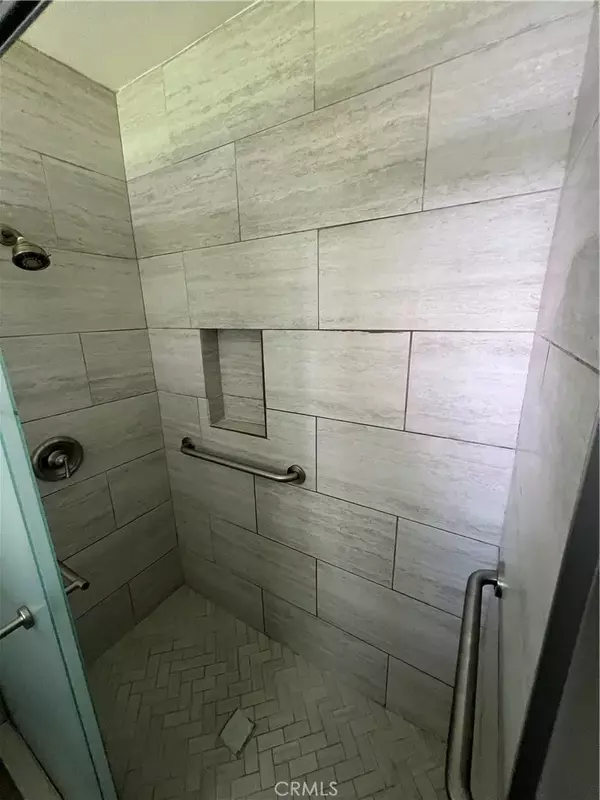 Lake Elsinore, CA 92530,150 E Lakeshore Drive