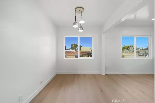 Inglewood, CA 90305,9312 S 6th Avenue