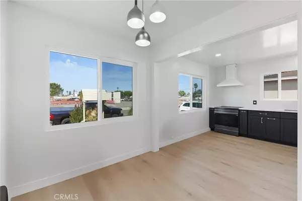 Inglewood, CA 90305,9312 S 6th Avenue