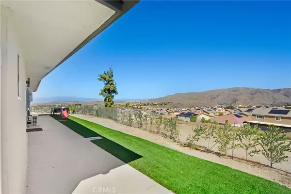 Corona, CA 92883,26346 Pawpaw Court #2