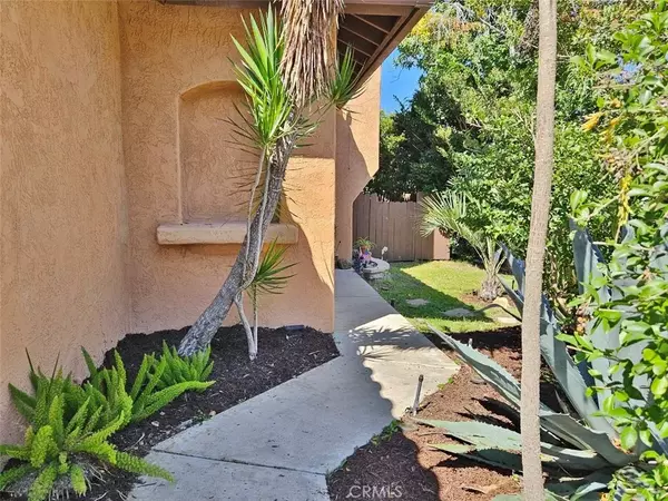 Oceanside, CA 92056,1603 Calle Las Casas