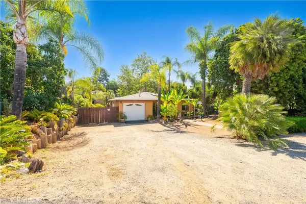 Fallbrook, CA 92028,2048 Pomegranate Lane