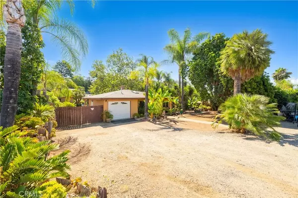 Fallbrook, CA 92028,2048 Pomegranate Lane