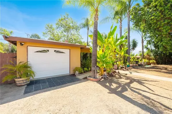 Fallbrook, CA 92028,2048 Pomegranate Lane