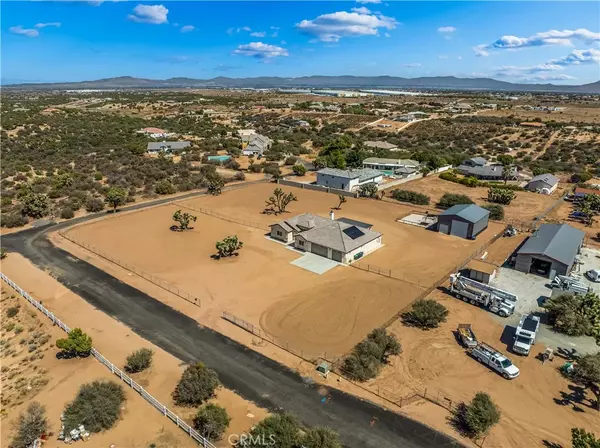 Oak Hills, CA 92344,7453 Daisy Road