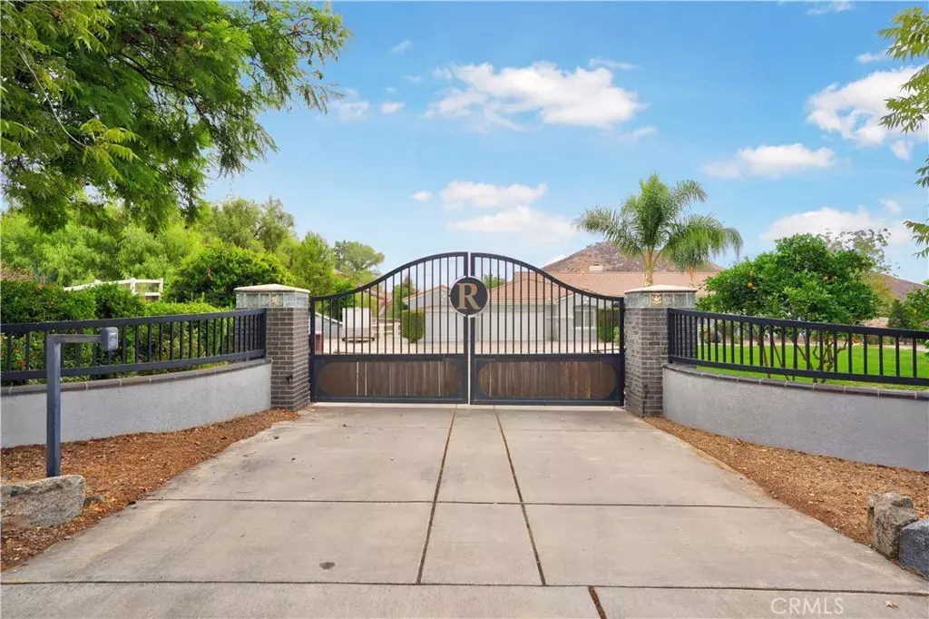 Perris, CA 92570,24006 Spencer Butte Drive