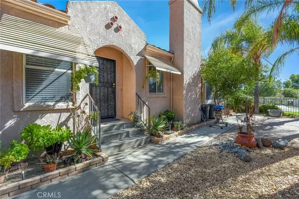 San Jacinto, CA 92583,752 Torino