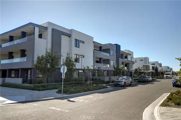 Tustin, CA 92782,16235 Dawn Way #203