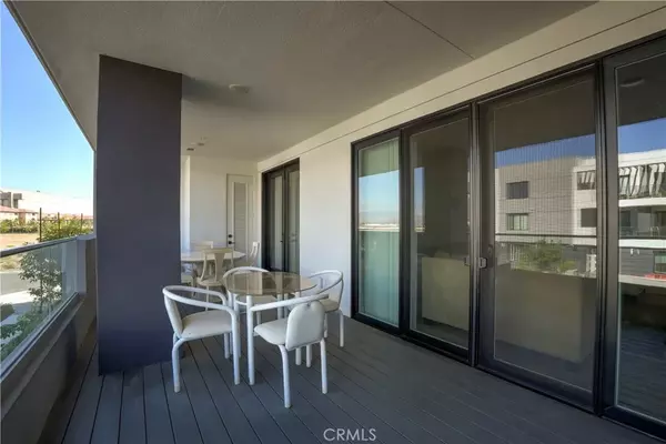 Tustin, CA 92782,16235 Dawn Way #203