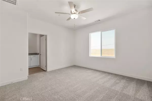 Apple Valley, CA 92307,14873 Desert Lily