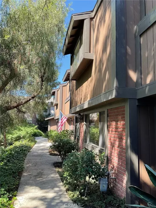 Sylmar, CA 91342,14456 Foothill #43