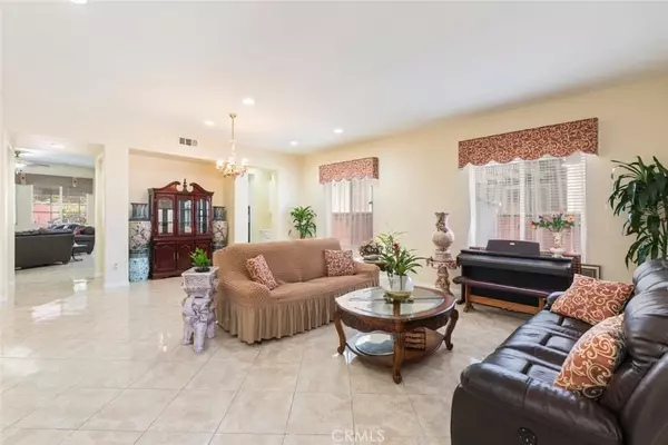 Murrieta, CA 92563,29406 Green Side