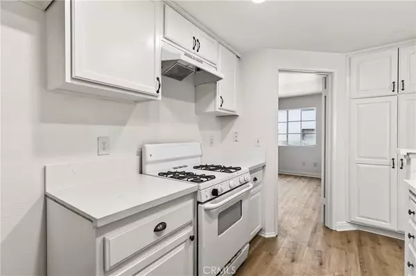 Lake Elsinore, CA 92530,16377 Lakeshore #2C