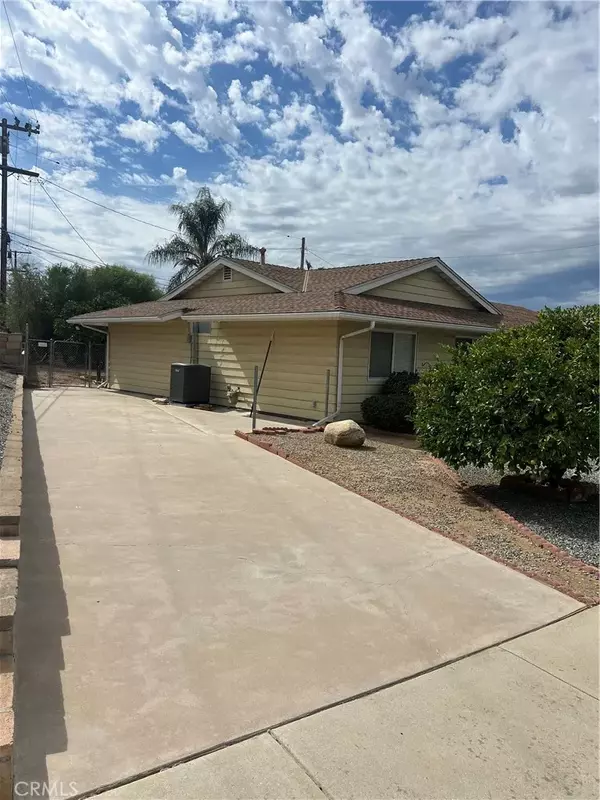 Menifee, CA 92586,26471 Cedar Crest