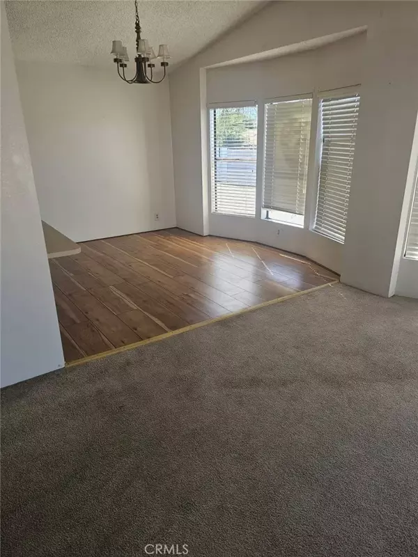 Hemet, CA 92543,530 W Devonshire #36