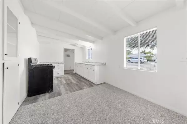 Hemet, CA 92544,42116 Acacia Avenue