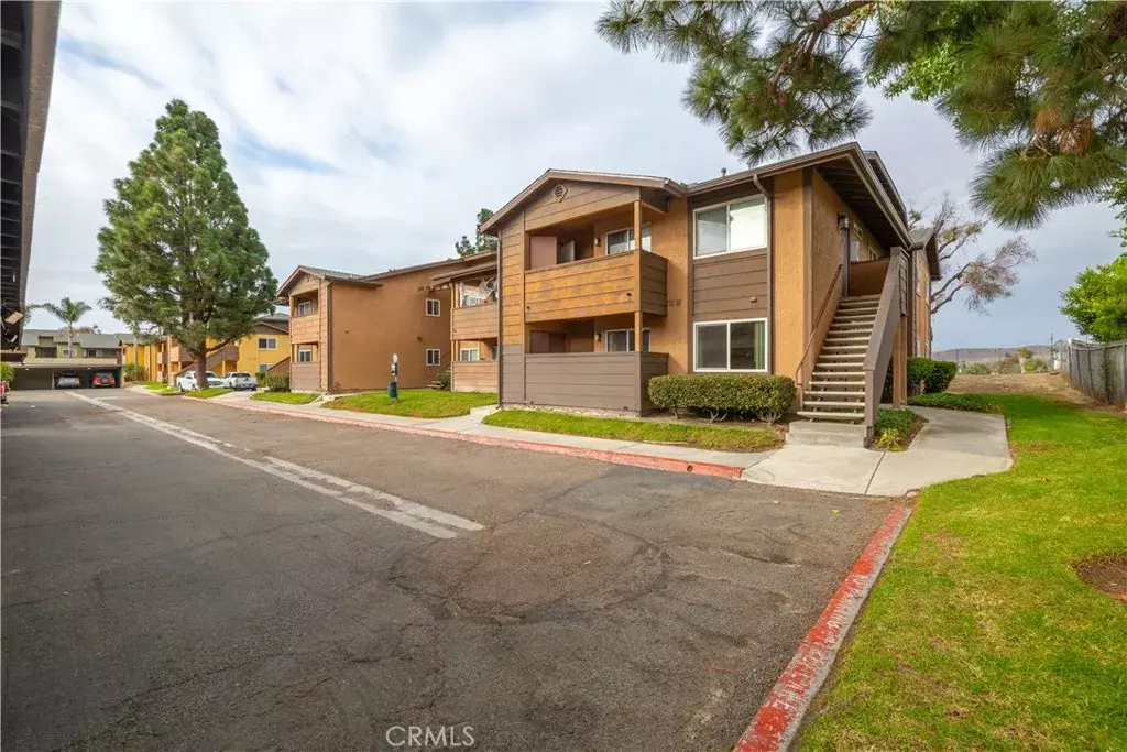 Oceanside, CA 92057,517 Calle Montecito #91