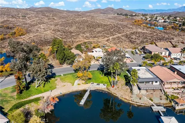 Canyon Lake, CA 92587,30267 Longhorn