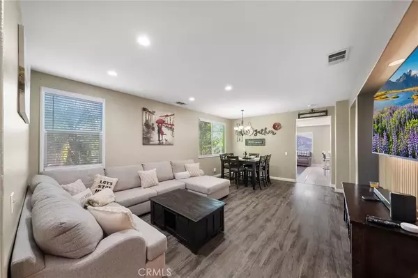 Perris, CA 92571,3738 Almansa