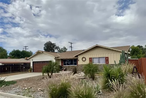 Hemet, CA 92544,40520 Poppy Drive