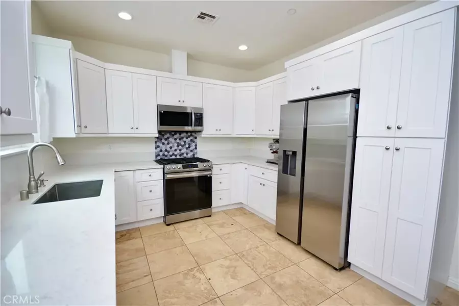 436 Avalon, Vista, CA 92084