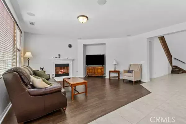 Lake Elsinore, CA 92532,35405 Piney