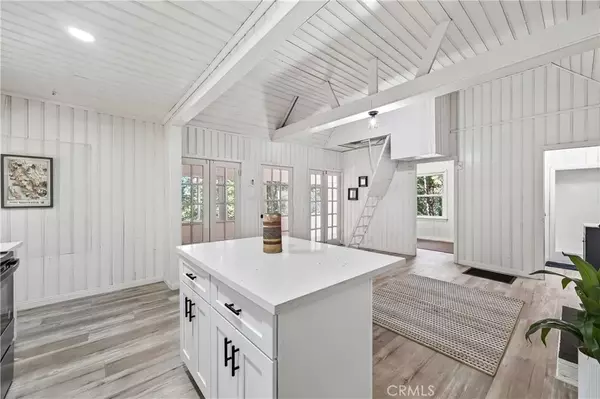 Crestline, CA 92325,23740 Skyland