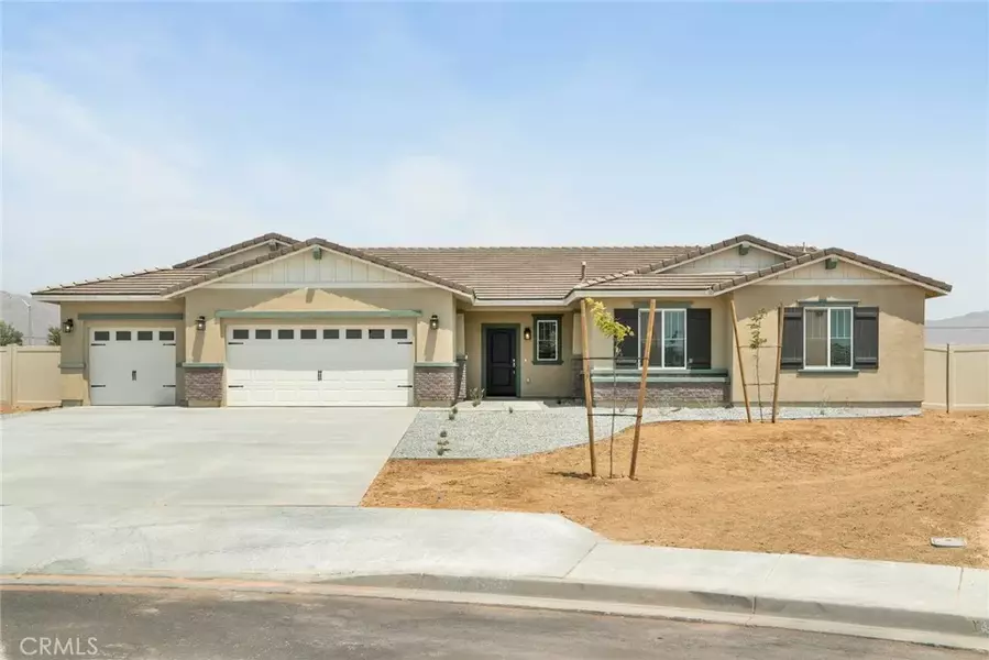 14818 Desert Lily Court, Apple Valley, CA 92307