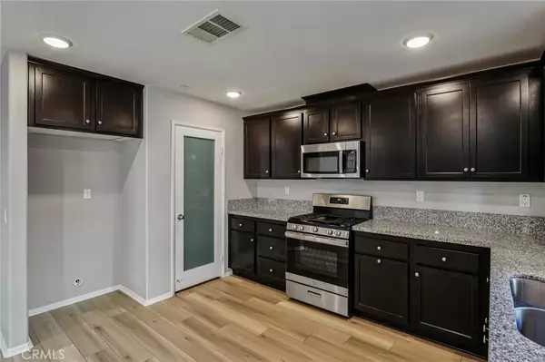 Lake Elsinore, CA 92530,32976 Middlegate