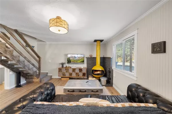 Big Bear Lake, CA 92315,42539 Falcon