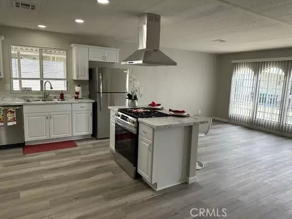 Hemet, CA 92544,881 N. Lake Street #204