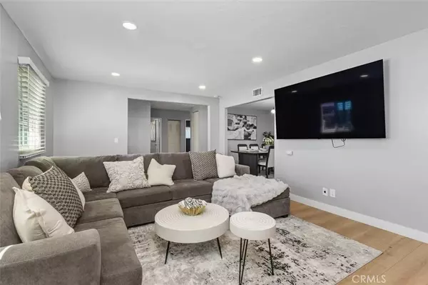 Orange, CA 92867,123 E Wilson