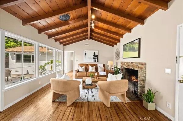 2689 Santa Ana Avenue, Costa Mesa, CA 92627