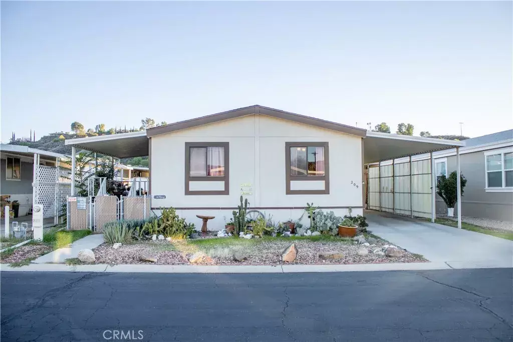 Hemet, CA 92544,44725 State Highway 74 #209