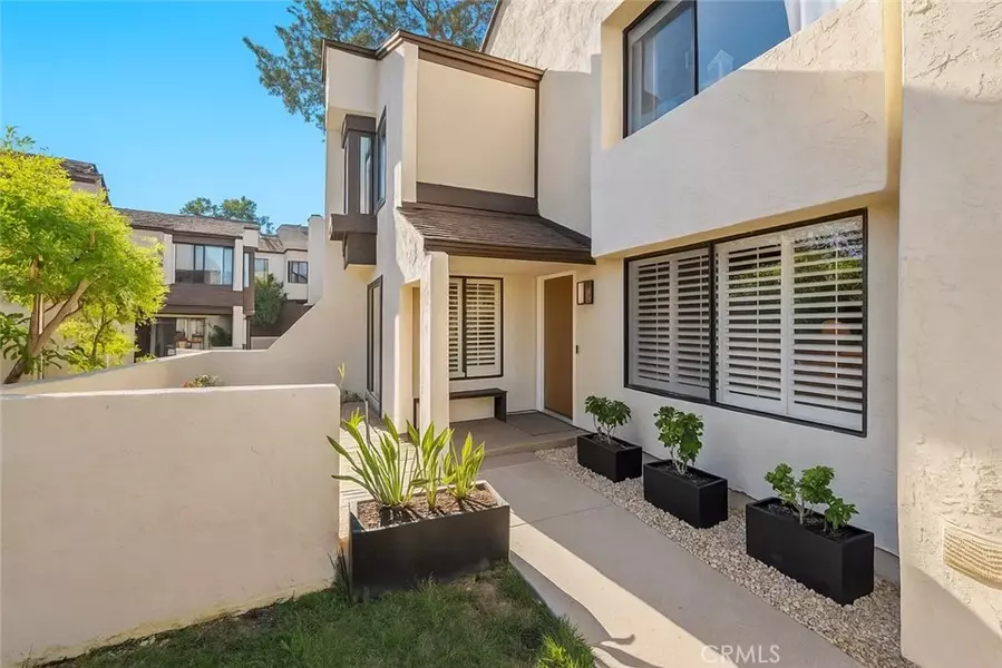 3020 Plaza Lorenzo, Bonita, CA 91902