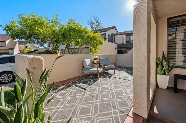 Bonita, CA 91902,3020 Plaza Lorenzo