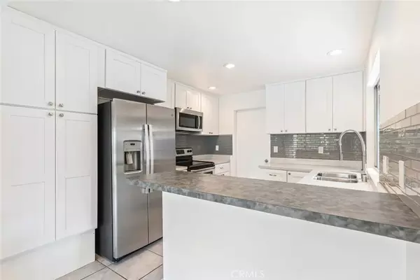 San Diego, CA 92111,6273 Caminito Juanico