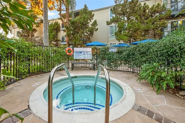 San Diego, CA 92115,4860 Rolando Court #37