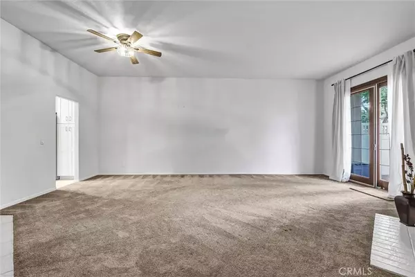 Laguna Hills, CA 92653,24378 Larchmont Court #67